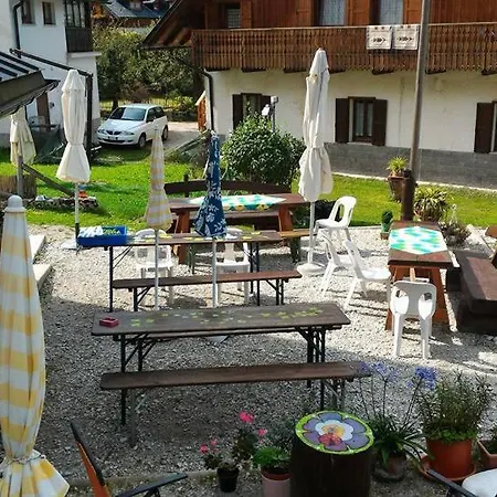 Rifugio Casa Alpina Julius Kugy אכסניה